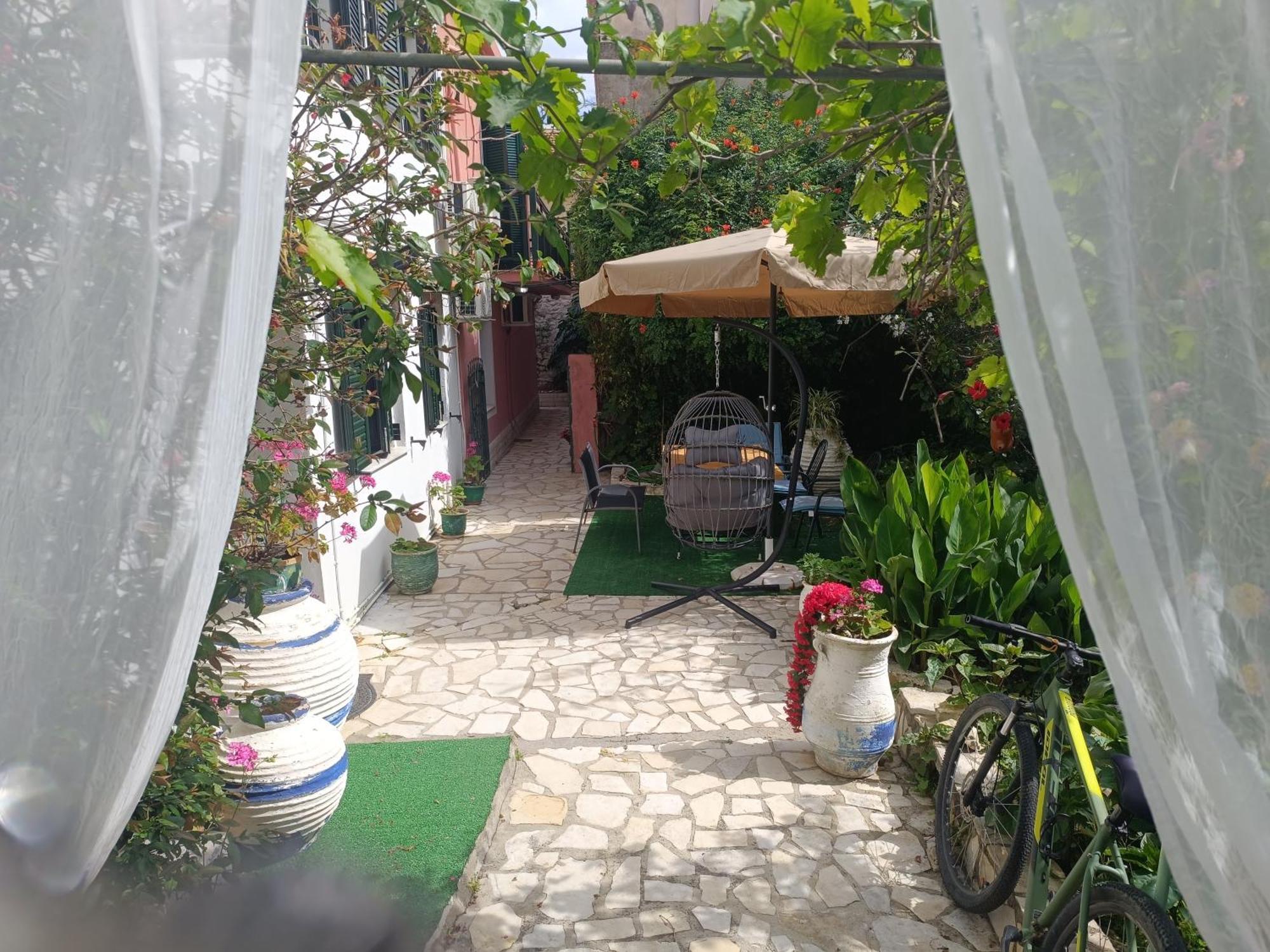 Garden Home Гайос Экстерьер фото