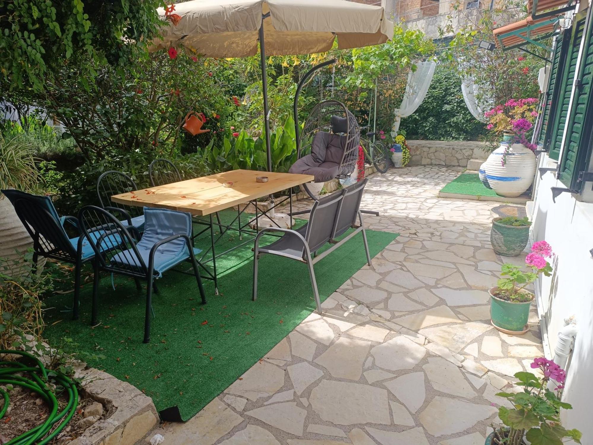 Garden Home Гайос Экстерьер фото